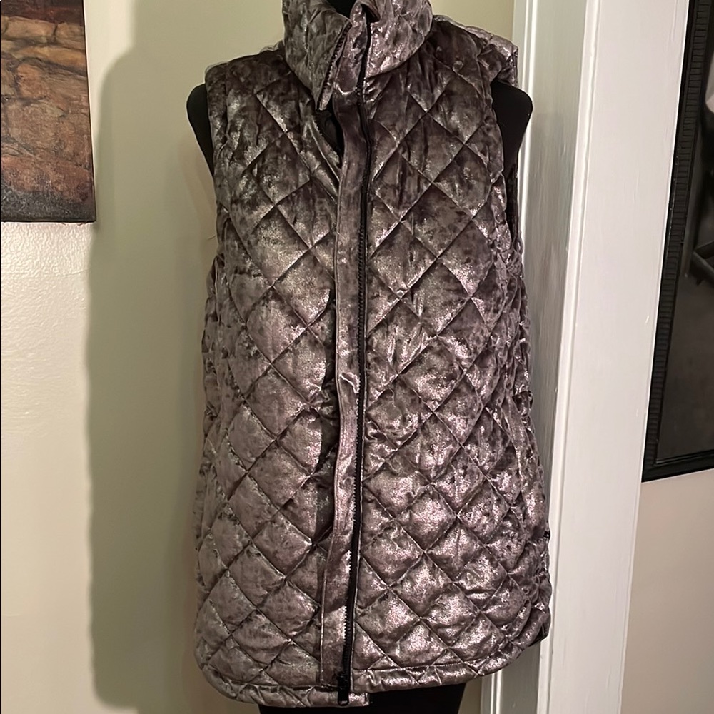 Quilted Velvet Sleeveless Jacket - silvery gray